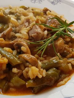 Una foto de Arroz con Cordero, Judías Verdes y Champiñones