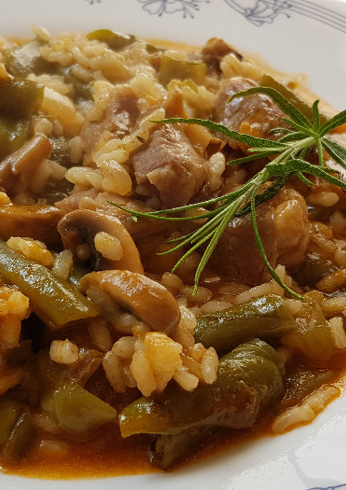 Una foto de Arroz con Cordero, Judías Verdes y Champiñones