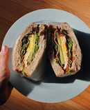 Bữa sáng với sandwich cuộn (eat clean)