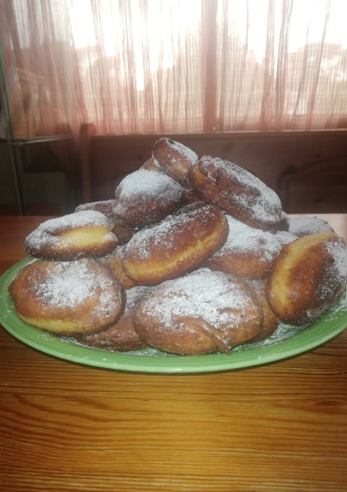 Una foto de Buñuelos con queso y yogur 0% al limón 🍋 🍋 🍋