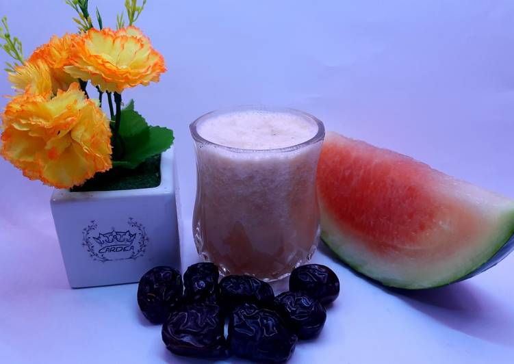 Smoothies kurma dan semangka