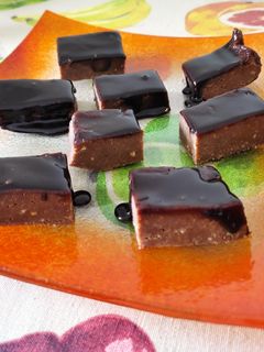 Sportszelet csokimázzal (sütès nélkül) 🍫 recept fotója