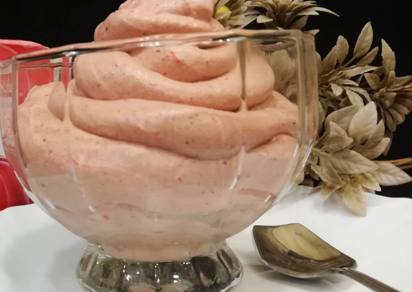 Simple strawberry moose