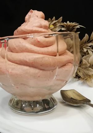 A picture of Simple strawberry moose.