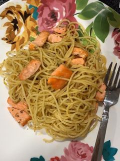 Foto resep Spaghetti aglio olio with Salmon