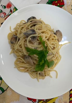 Une photo de Spaghettis aux champignons à la crème