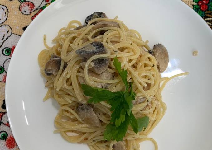 Spaghettis aux champignons à la crème