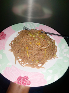 Brown spaghetti ainihin hoton girkin