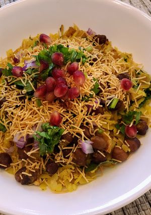 તરિવાલા પોહા (Tarivala Poha Recipe In Gujarati) રેસીપી મુખ્ય ફોટો