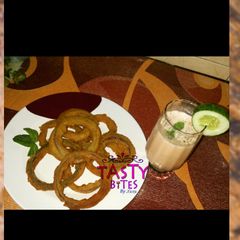 A picture of Onion rings.