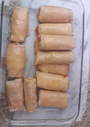 Una foto de Arrolladitos de jamón y queso con relleno de verduras