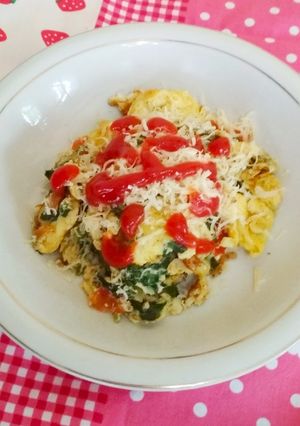 Foto resep Scrambled egg bayam & tomat