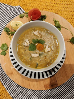 A picture of Mulligatawny soup.