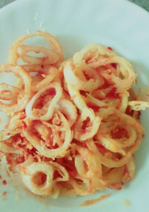 A picture of French fried onions.