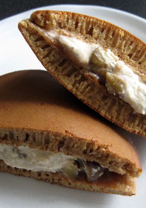A picture of Chestnut Cream Dorayaki.