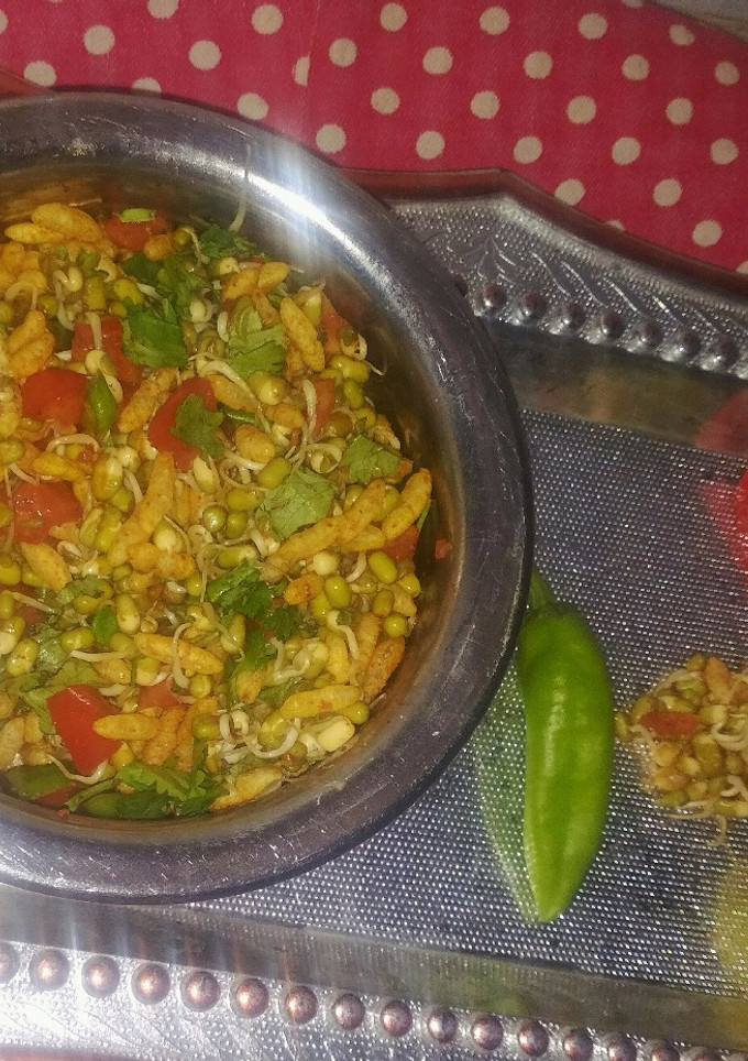 હેલ્ધી બ્રેકફાસ્ટ (healthy breakfast recipe in Gujarati) રેસીપી મુખ્ય ફોટો