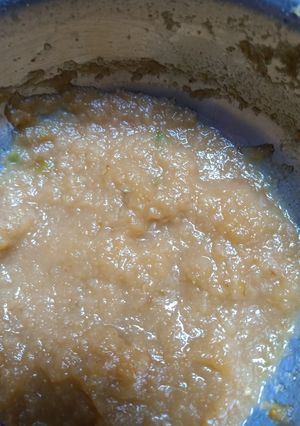 A picture of Sweet and tangy aw mango dip (Kairi gud ki khatti meethi chutney).