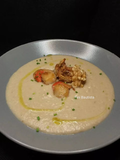 Una foto de Crema de alcachofas con vieiras