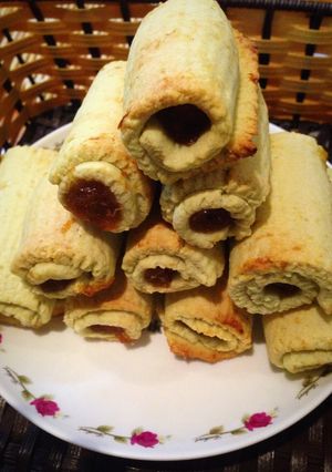 Hình của món Matcha Cream Cheese Pineapple Cake (Bánh phô-mai nhân dứa).