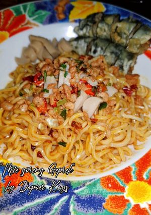 Foto resep Mie goreng geprek