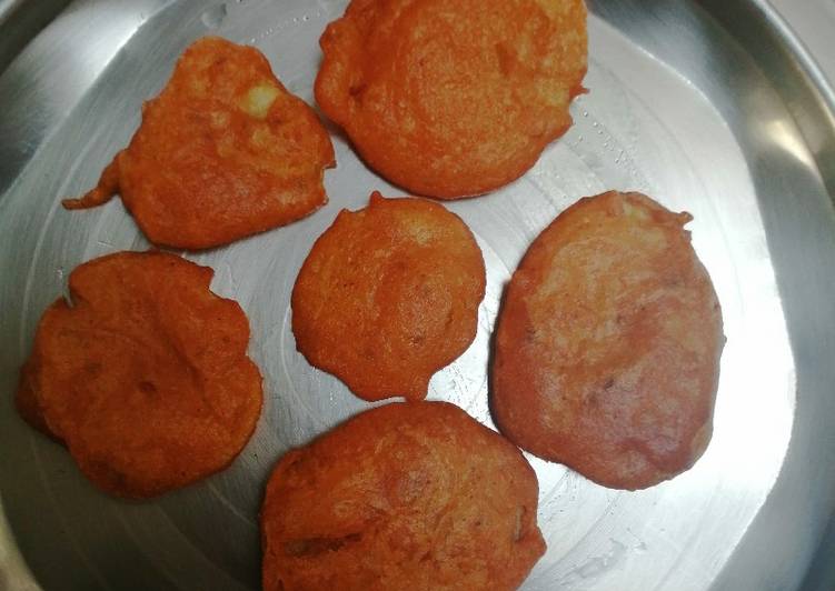 Steps to Prepare Award-winning Aloo bajji
