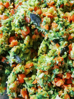 Una foto de Ensalada de Brócoli y Zanahoria (Monsieur Cuisine Connect)