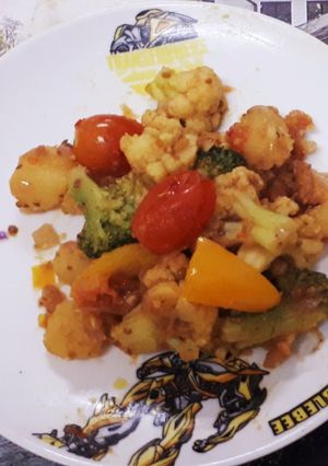 รูปของ ผัดผักขนมปังนาน (Vegetables and Naan)