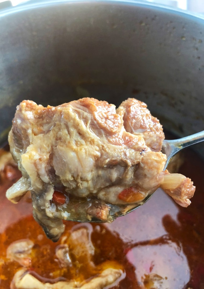 Una foto de Cordero guisado en olla express