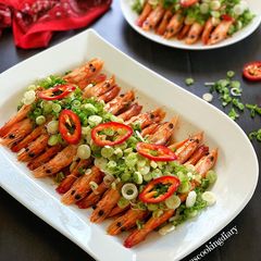 A picture of Steamed Garlic Prawn.