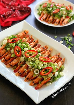 A picture of Steamed Garlic Prawn.