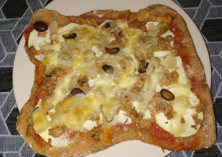 Pizza de calabacín y atún
