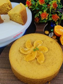 ऑरेंज स्पॉन्ज केक (orange sponge cake recipe in Hindi) रेसिपी मुख्य फोटो