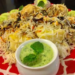 A picture of Aloo Anday ki Biryani.