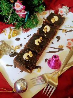 ચોકલેટ બ્રાઉની(Chocolate brownie recipe in Gujarati) રેસીપી મુખ્ય ફોટો