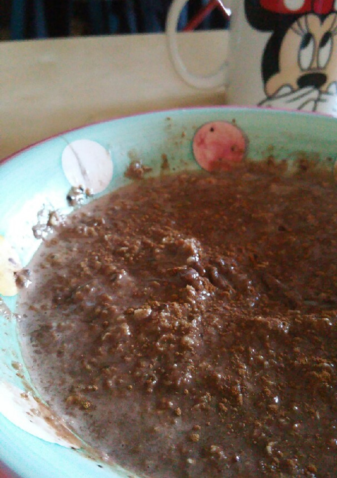 Una foto de Porridge de avena y chocolate