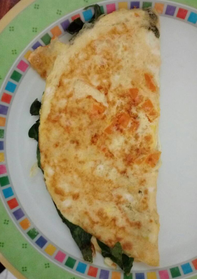 Una foto de Omelette con espinacas y queso panela