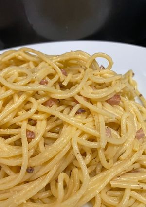 Una foto de Pasta a la Carbonara 🍝