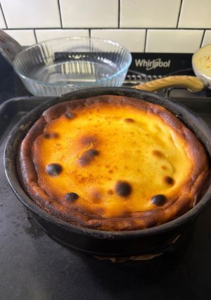 Una foto de Torta Vasca o Torta de Queso española