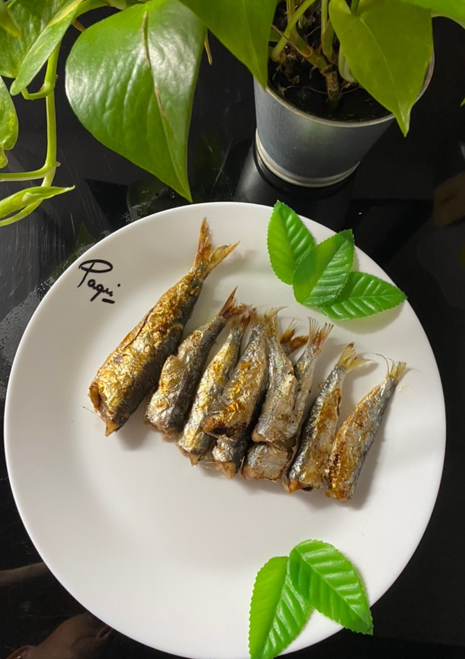 Una foto de Sardinas al horno con orégano 🌿 y miel 🍯