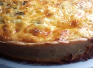 Una foto de Quiche de choclo, cebolla verdeo y queso dambo🌽🌽🌽🌰🌰🌰🧀🧀🧀