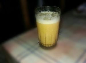 Una foto de Licuado de Banana y Naranja (sin leche)