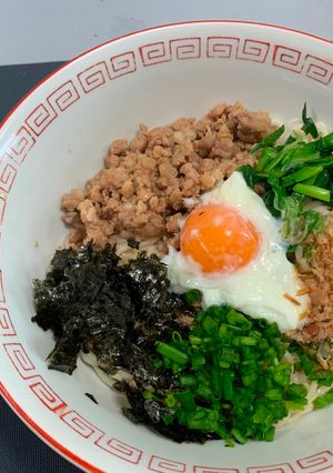 A picture of Taiwan Style Mixed Noodle.