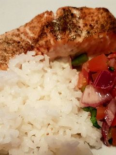 Una foto de Salmón con Eneldo