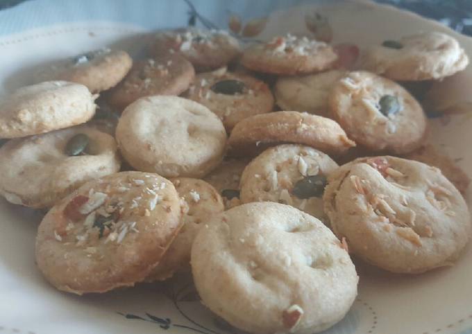 Recipe of Quick Pumpkin seed sugarless shortbread ☺