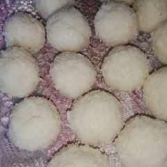 A picture of Coconut laddu.