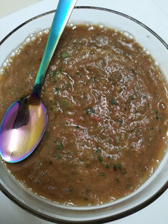Una foto de Salsa de chile serrano, jalapeño y cilantro