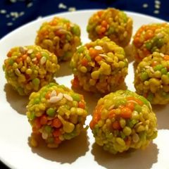 A picture of Bundi ke ladoo.