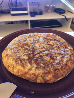 Una foto de Tortilla de coliflor y champiñones