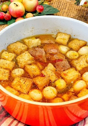 Hình của món Thịt Kho Đậu Hũ Trứng Cút.