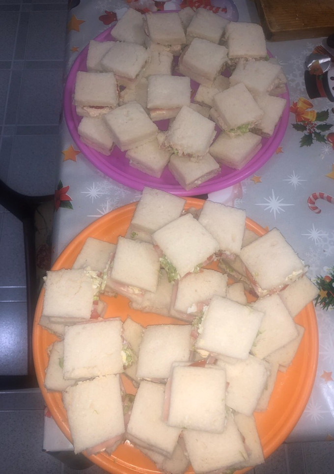 Una foto de Mini Sándwichitos de miga